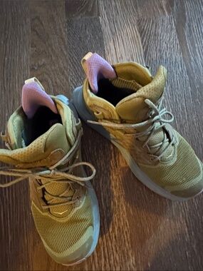 Olive Green Athletic Sneakers with Pink Heel Accent